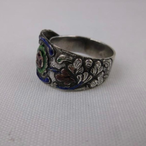 Vintage 1940s Enameled Spoon Ring fits sizes 8-12 (adjustable) - Picture 3 of 3